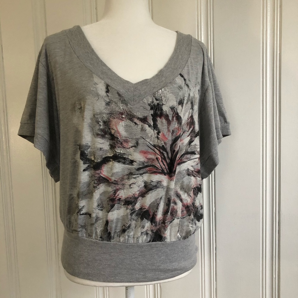 Wet seal v-neck floral print top - Picture 2 of 4